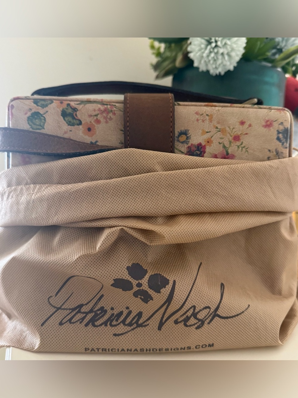 Patricia Nash EUC Prairie rose box Crossbody bag with dust bag authentic - Picture 3 of 16